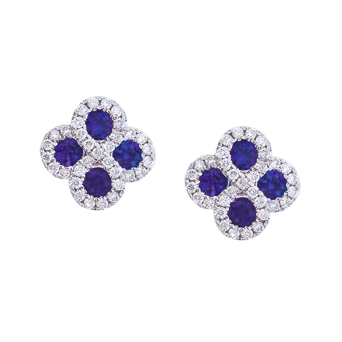 JCX2093: Beautiful clover shaped earrings with 2.7 mm sapphires surrounded by gleaming diamonds.