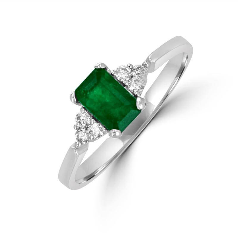 JCX391439: BAGUETTE EMERALD AND THREE DIAMONDS ON EACH SIDE RING