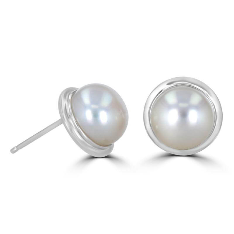 JCX391871: 8.9MM BUTTON FRESHWATER PEARL WITH PLAIN GOLD TRIM EARRINGS