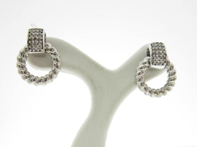 JCSJCS1207: These rhodium finished, sterling silver earrings are in a 
