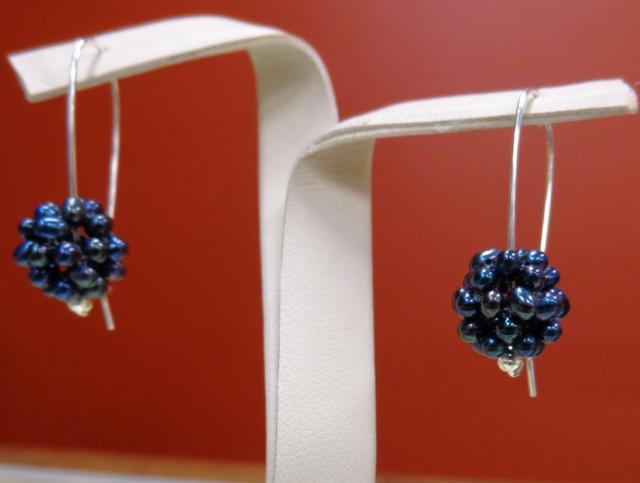 JCSJCS994: Get the AUTHENIC Trademarked Mississippi Blackberry Earrings! Freshwater pearls on sterling silver ear wires.